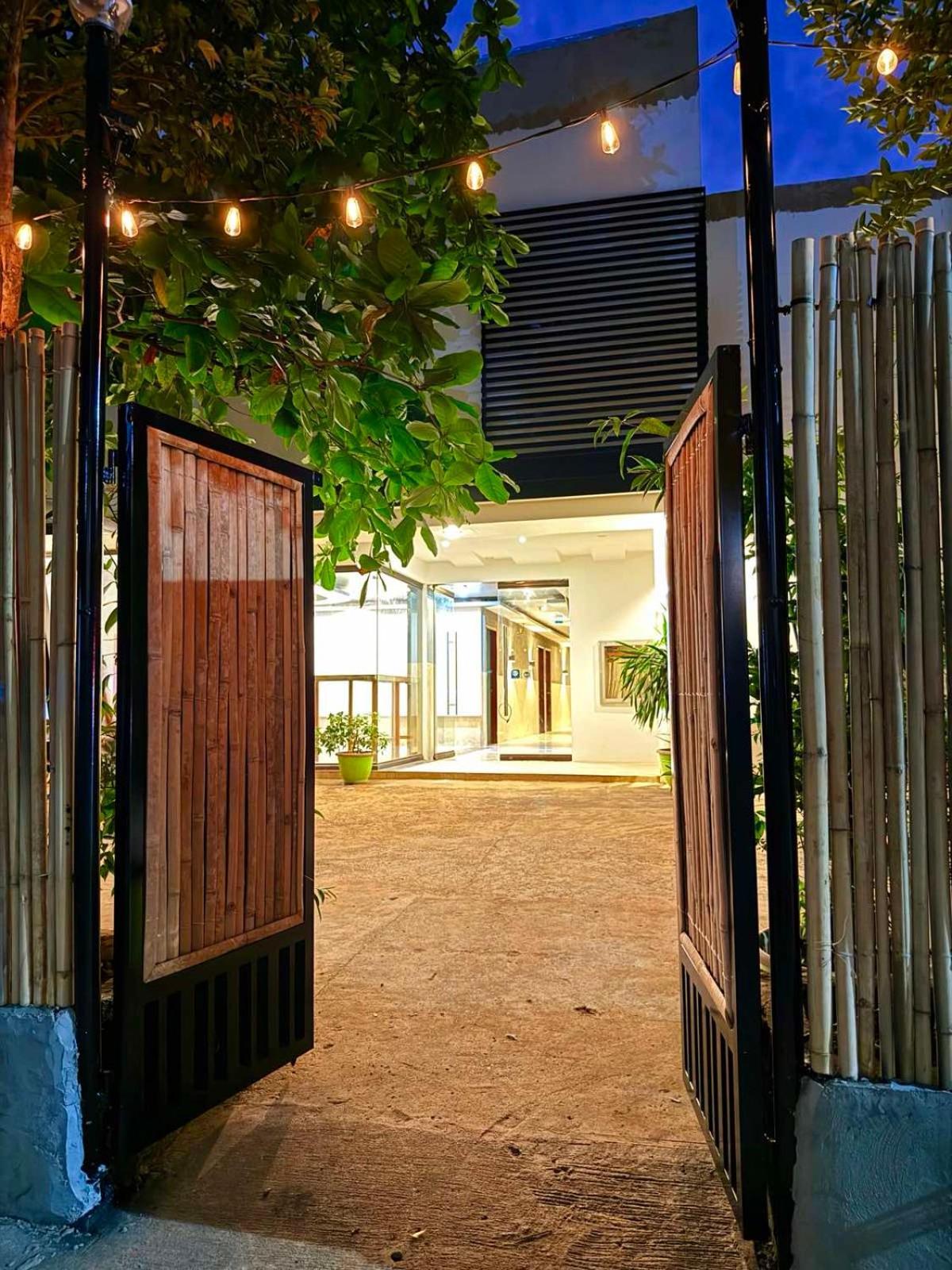 Goofy Ants Hostel Puerto Princesa ภายนอก รูปภาพ
