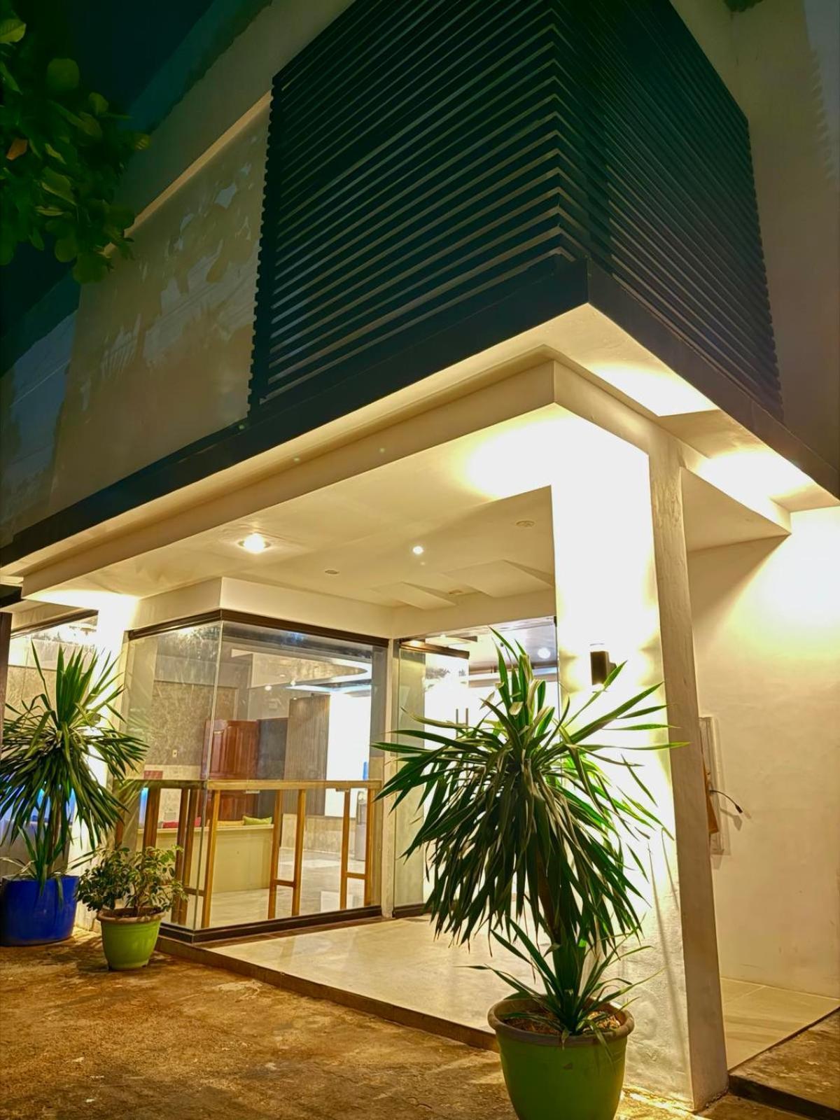 Goofy Ants Hostel Puerto Princesa ภายนอก รูปภาพ
